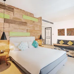 Kamaniiya Petitenget Seminyak (Bali)